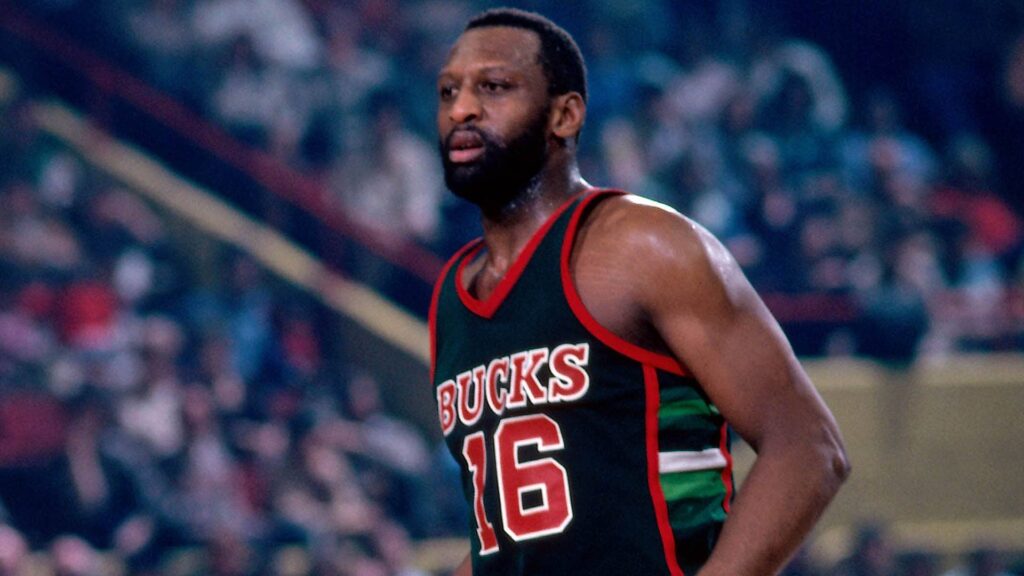 Where Is Bob Lanier Now? Is The Veteran Basketball Player Still Alive? 